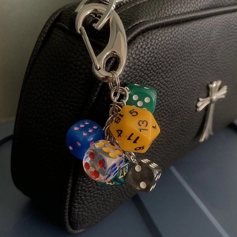 Trendy Lucky Dice Keychain Polyhedral Resin Alloy Bag Hanging Pendant Vintage Style Unisex Fashion Keyring Accessory Gift