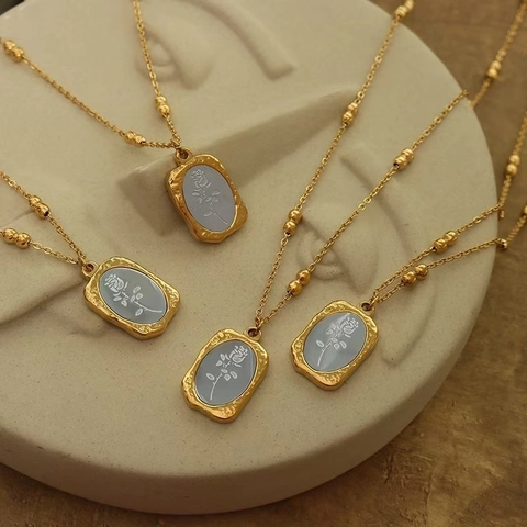 Collana Con Ciondolo Rosa Placcata Oro 18K Acciaio Al Titanio Goffrato Specchio Catena Claviccola Gioielli Da Donna