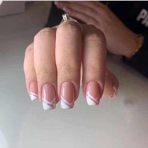 Ongles À Presser Style Français Pointes Blanches Diagonales Rose Nude Pointes D'Ongles Artificiels Élégant Paillettes Géométriques