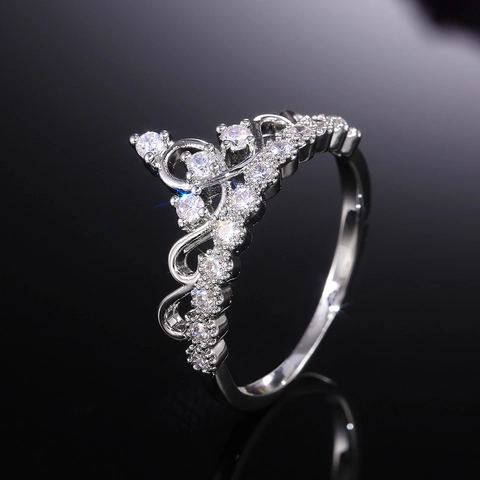 Eleganter Kronenring Kupfer Zirkonia Mikro Pave Prinzessin Tiara Fingerschmuck Glamouröses Accessoire Für Damen