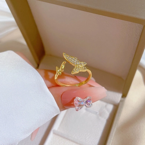 Verstellbarer Schmetterlingsring Messing Vergoldet Mikropavé Zirkonia Eleganter Schmuck Für Damen