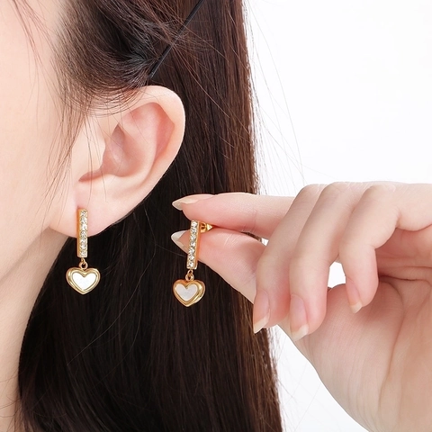 Elegant Heart Shaped Earrings For Women Stainless Steel Rhinestone Inlay Shell Detail Fashion Dangle Stud Jewelry