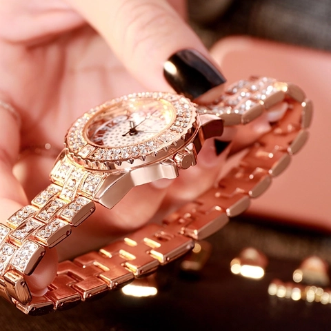 Luxury Women Quartz Watch Full Rhinestone Alloy Starry Sky Dial Roman Numerals Fashion Elegant Bracelet Wristwatch For Ladies