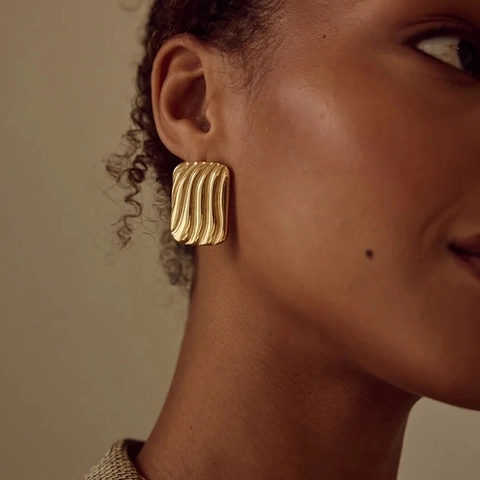 Wellenstruktur Edelstahl Stecker Ohrringe Für Damen 18K Vergoldet Rechteckig Geometrisch Mode Schmuck Elegant