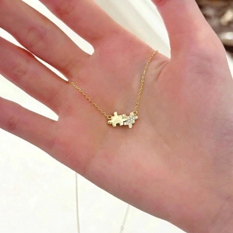 Collana In Argento Sterling 925 Placcata Oro 14K Ciondolo A Forma Di Puzzle Incastrato Zirconia Cubica Minimalista Per Donne