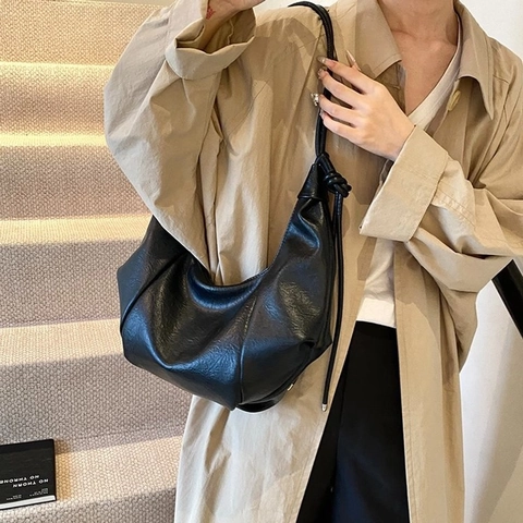 Borsa Hobo Da Donna Grande Capacità Pelle PU Pieghettata Vintage Mezzaluna Borsa A Tracolla Con Tracolla Annodata