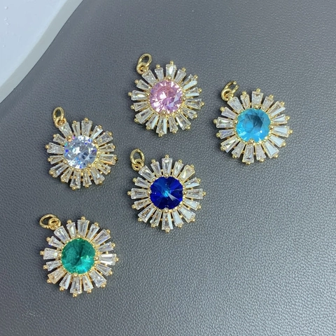 Ciondolo Floreale Girasole Ottone Zirconia Placcato Oro 18K Accessori Per Creazione Gioielli DIY Per Donna Fascino Elegante