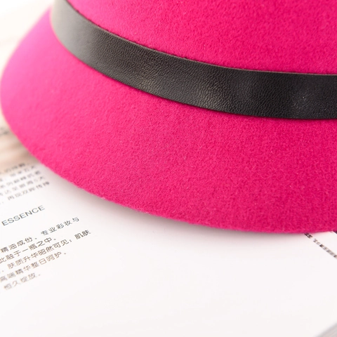 Chapeau Cloche Vintage Pour Femmes En Imitation Laine Top Rond Hiver Avec Ceinture En Similicuir Et Boucle