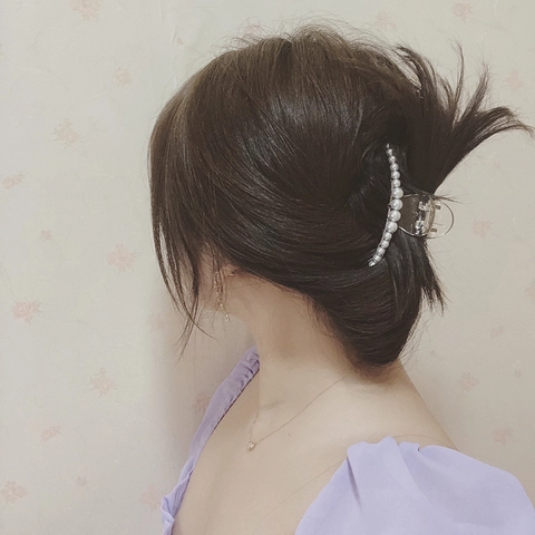 Elegant Hair Claw Clips White Faux Artificial Pearl Clear Acrylic Hair Grips For Women Girls Sweet Styling Fashion Hair Accessories