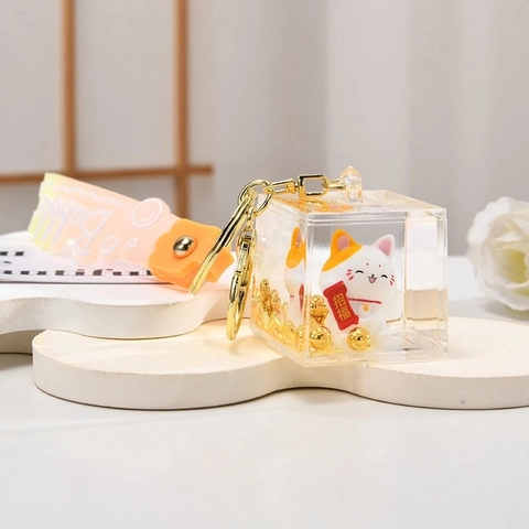 Porte-Clés Chat De La Chance Sable Mouvant Liquide Maneki Neko Cube Acrylique Huile Remplie Charme De Sac Pour Femmes Filles