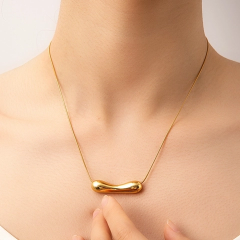 Minimalist Stainless Steel Gold Plated Necklace For Women French Style Twisted Geometric Heart Lava Texture Pendant Snake Bone Chain Jewelry