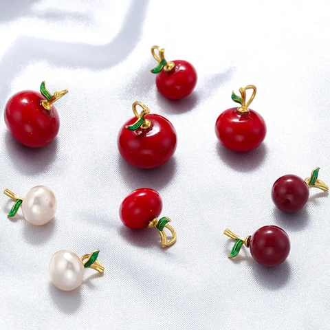 Ciondoli Frutta Ciliegia Mela In Ottone Smaltato Con Perla Artificial Di Conchiglia Per Creazione Gioielli DIY Regali Dolci Donne