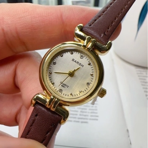 Women's Quartz Watch Round Gold Case Leather Strap Rhinestone Markers Vintage Retro Ladies Wristwatch Elegant Analog