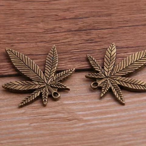Alloy Leaf Pendants Retro Maple Charms For DIY Jewelry Making Vintage Style Handicraft Accessories