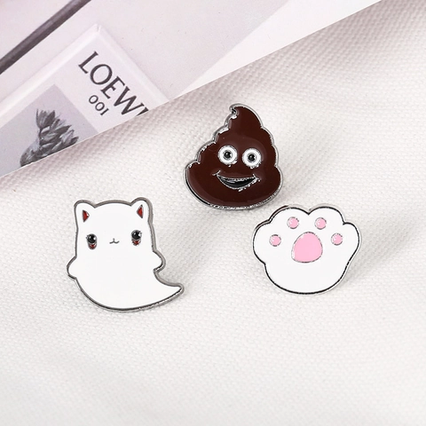 Spilla In Smalto Cartoon Creativo Pin Lega Gatto Fantasma Cacca Emoji Zampa Di Gatto Distintivi Decorazioni Vestiti Unisex