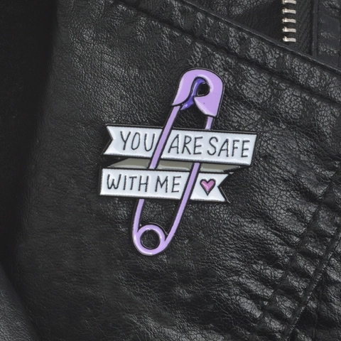 Broche De Esmalte Con Alfiler De Seguridad Morado YOU ARE SAFE WITH ME Corazón Insignia De Aleación Para Chaqueta Mochila