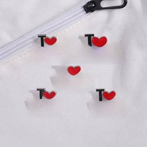 Alloy Lacquered Heart Letter Brooch I Love Money MAMA DAD Pin For Family Gift Fashion Jewelry Badge