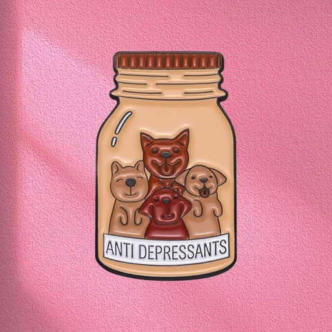 Lindo Broche de Perros de Dibujos Animados En Botella Aleación de Zinc Esmaltado Pin Insignia Antidepresivos Para Ropa Bolso