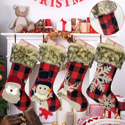 Lot de Grandes Chaussettes de Noël à Carreaux Buffalo en Jute et Fausse Fourrure Bottes de Noël Suspendues pour Cheminée Sacs Cadeaux