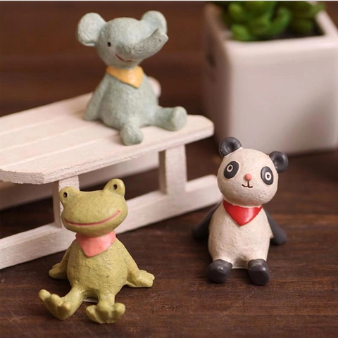 Zakka Style Resin Mini Animal Figurines Desktop Ornament Handmade Painted Starry Sky Frog Pig Lion Panda Home Office Decoration