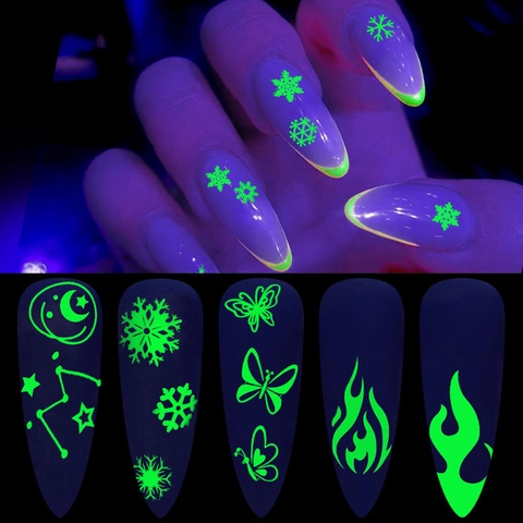 Autocollants Art Des Ongles Lumineux Brillent Dans Le Noir Auto-adhésifs Décorations Fête Halloween Flocons De Neige Flammes Étoiles