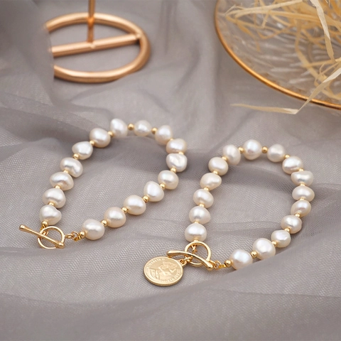 Bracciale Perle Acqua Dolce Barocche Rame Placcato Oro Chiusura Commutazione Ciondolo Moneta Gioielli Vintage