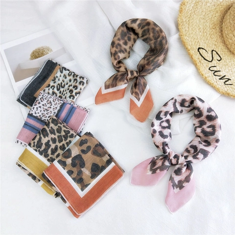 Foulard Quadrato Moda Maculato Leopardo Poliestere Effetto Raso Bandana Fascia Per Capelli Da Donna Accessorio