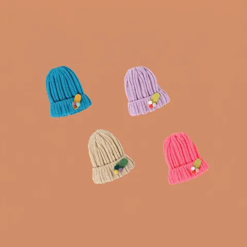 Winter Knitted Beanie Thick Yarn Warm Thermal Outdoor Solid Color Decorative Colorful Pom Poms And Leaf Patch For Kids