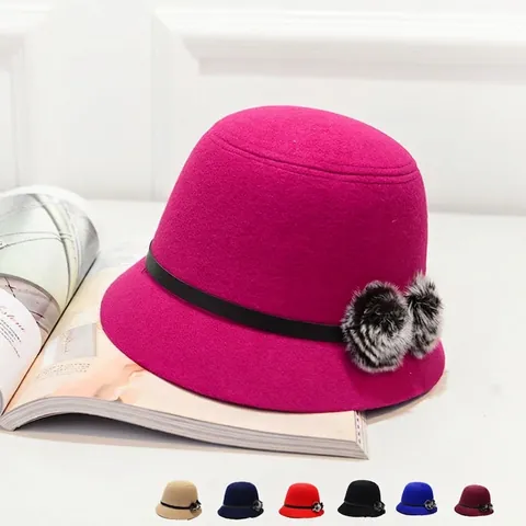 Women Vintage Cloche Hat Wool Felt Winter Bucket Cap With Fur Balls Decor And Leather Band Elegant Autumn Fedora