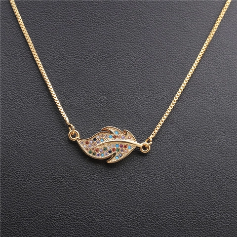 Collier Pendentif Mode Avec Micro Pavé Zircon Coloré Bijoux En Cuivre Pour Femmes Couronne Feuille Avion Papillon Symbole Om