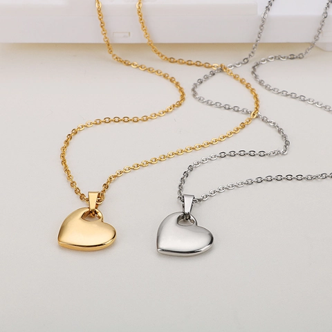 Stainless Steel Heart Pendant Necklace Simple Polished Clavicle Chain Jewelry For Women Girls Fashion Style