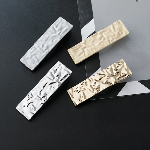 Pinzas Para El Cabello De Aleación Texturizada Pasador Rectangular Martillado De Pato Tocado Geométrico Minimalista