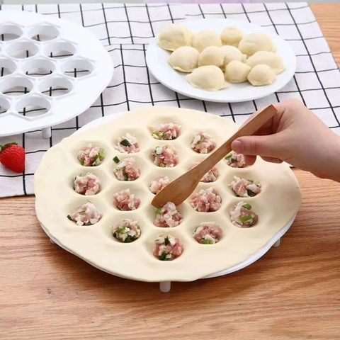 Pelmeni Maker Mold Plastic Honeycomb Multi Hole Manual Dumpling Press Dough Cutter Home Kitchen Tool White