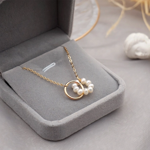 Elegante Collana Di Perle D Acqua Dolce Ciondolo A Doppio Cerchio Intrecciato Catena In Acciaio Al Titanio Oro Donna