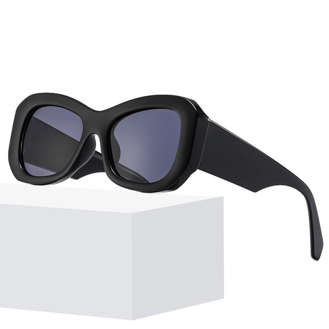 Retro Oversized Square Frame Sunglasses UV400 Protection PC Frame AC Lens Vintage Street Style Trendy Eyewear For Unisex