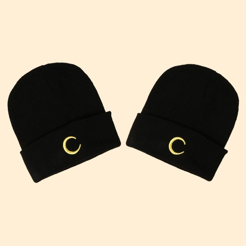 Knitted Beanie Hat Acrylic Crescent Moon Embroidery Warm Cuffed Winter Skull Cap For Men Women Streetwear Casual Solid Black