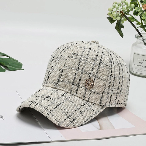 Tweed Plaid Baseball Cap Adjustable Metal Buckle Check Pattern Outdoor Fashion Retro Style For Women And Men