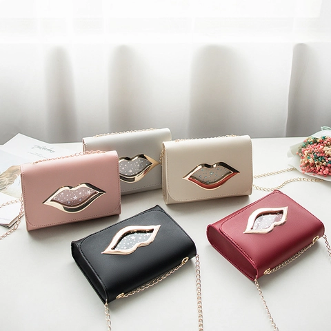Korean Style Women PU Leather Crossbody Bag Fashion Metal Lip Shaped Small Square Bag With Stars Sequin Detail Gold Chain Strap