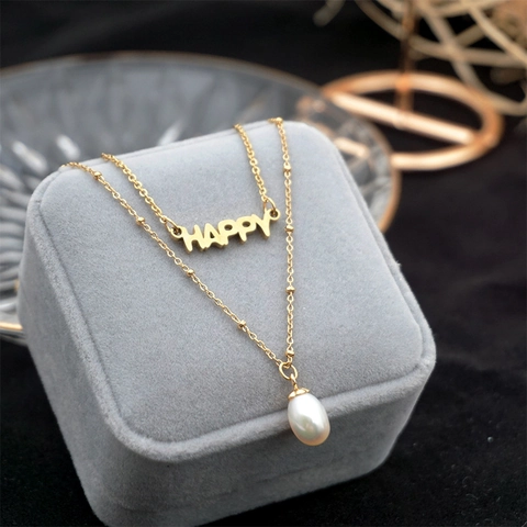 Collana A Doppio Strato In Acciaio Inossidabile Con Perla Artificial D'acqua Dolce E Pendente Con Lettera Gioielli Moda Retro