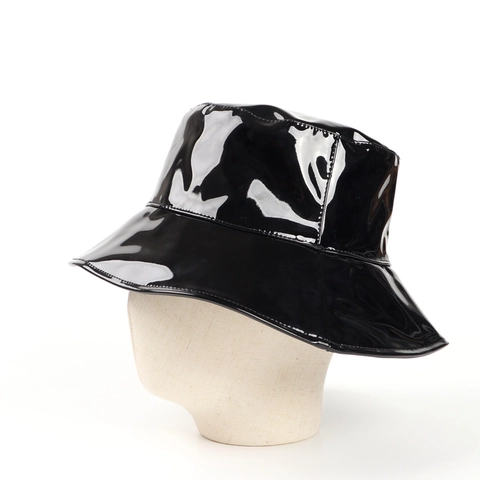 Cappello da Pescatore in Pelle PU Lucida da Donna Tesa Larga Protezione Solare Impermeabile Cima Piatta Moda Nero per Autunno Inverno
