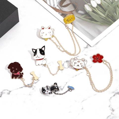 Broche en Émail Animal de Dessin Animé Avec Pendentif Chaîne Os Poisson Alliage de Zinc Chat Chien Bijoux Pour Femmes Enfants