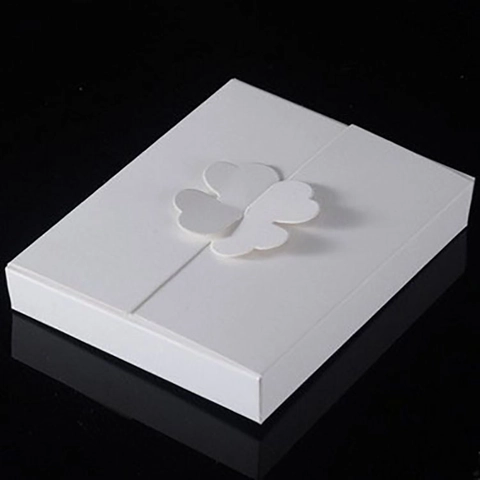 Four-leaf Clover Closure Gift Box Blank Kraft Paper White Cardboard Packaging For Party Favors Wedding Decorations