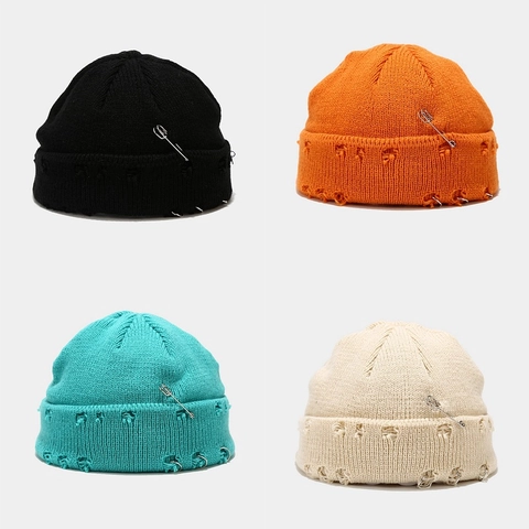 Punk Strickmütze Beanie Mit Metallringen Und Sicherheitsnadeln Zerrissen Distressed Hip Hop Street Style