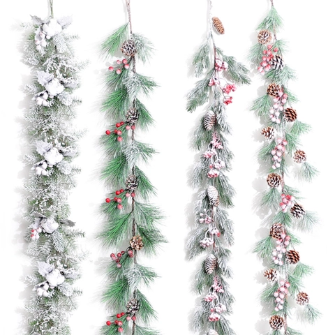 Ghirlanda Di Natale Rattan Con Neve Floccata Pigne Bacche Rosse Aghi Di Pino Artificiali Decorazione Parete Casa Vacanze