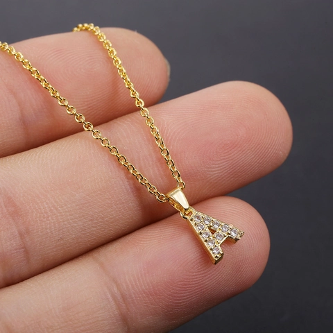 Collana con Pendente Lettera Alfabeto in Strass Stile Occidentale Colore Oro Rame Iniziale Girocollo Gioielli per Donna Uomo