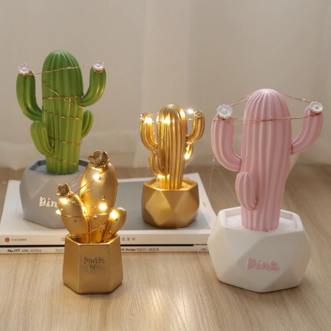 Ornamento Scrivania Cactus Resina Stile Nordico Pianta Artificiale Statuetta Luci LED Stringa Decorazione Stanza Regalo