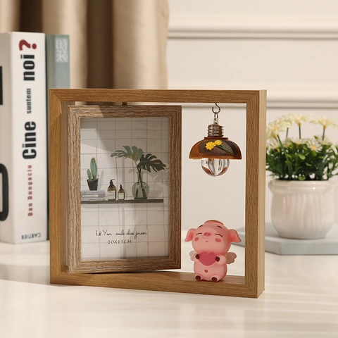 Marco De Fotos Giratorio Doble Cara Grano De Madera Decoración De Mesa Con Mini Luz Y Figurita Animal Estilo Nórdico