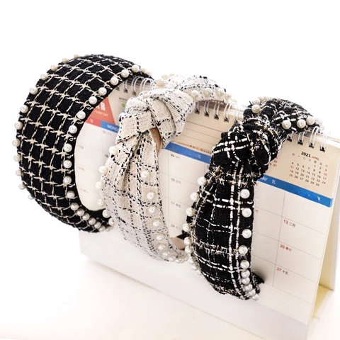 Vintage Tweed Plaid Knotted Headband With Faux Artificial Pearl Elegant Wide Brim Fabric Hair Band Retro French Style For Women