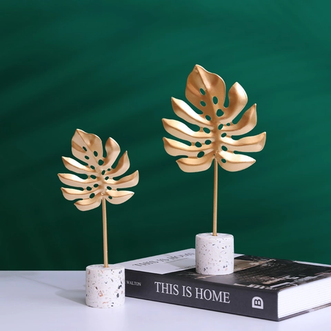 Nordischer Leichter Luxus Metall Blatt Ornament Mit Terrazzo Basis Goldener Ginkgo Monstera Farn Tischdekoration Hausdekor
