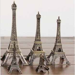 Eiffel Tower Model Alloy Metal Desktop Ornament Paris Souvenir Home Decor Retro French Style France Landmark